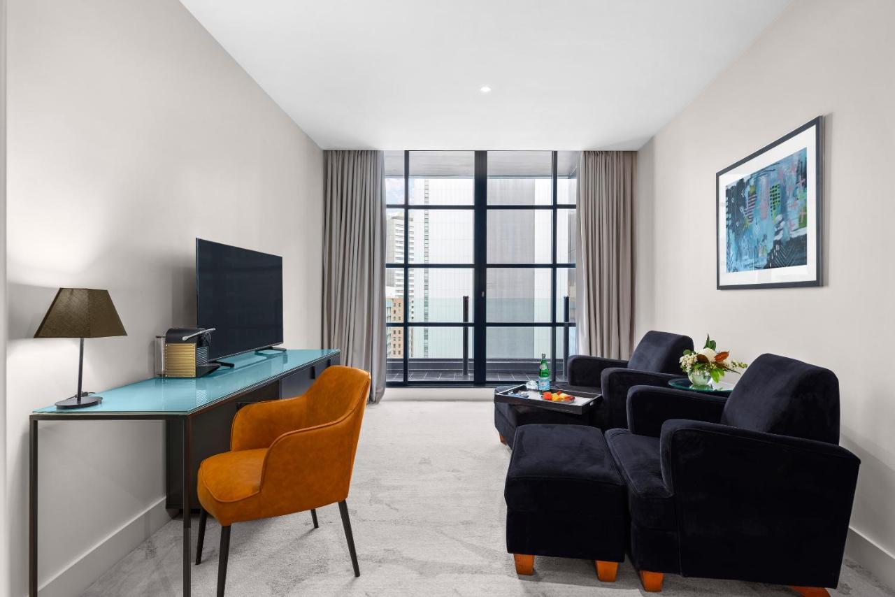 Peppers Waymouth Hotel Adelaide Eksteriør bilde A typical apartment at The Standard East Village