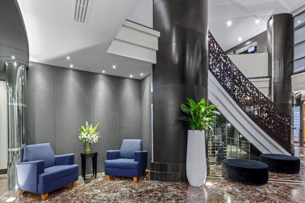 Peppers Waymouth Hotel Adelaide Eksteriør bilde The lobby of the hotel